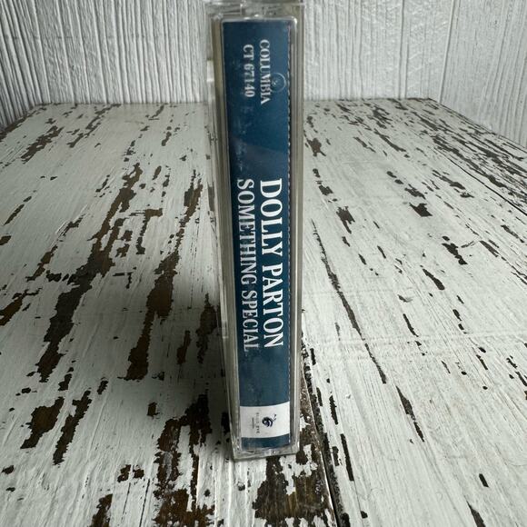 Dolly Parton Something Special 1995 Sony Music Cassette Tape Country Classic Vtg - Picture 4 of 7